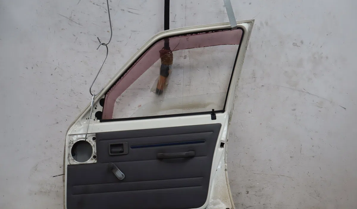 Porte avant droite Peugeot 205 II (20A-C) 1.0 (1987-1998) occasion