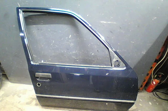 Porte avant droite Peugeot 205 II (20A-C) 1.7 diesel (1987-1998) occasion