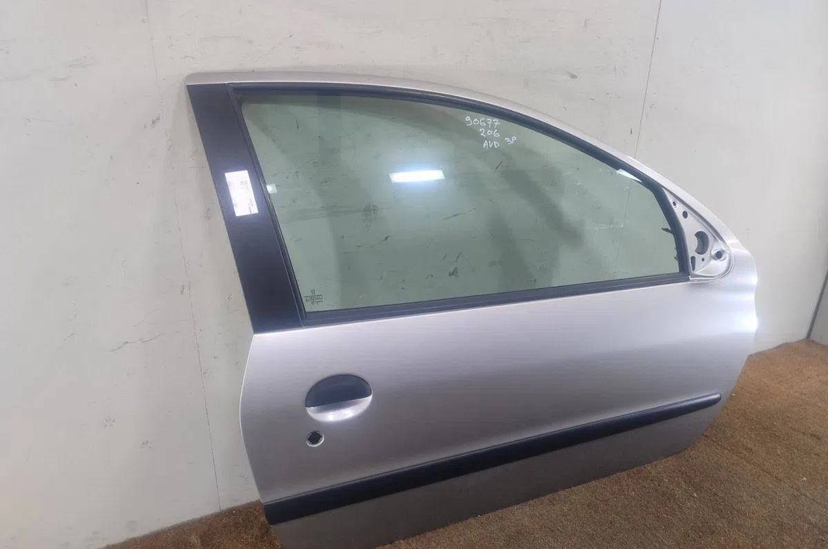 Porte avant droite PEUGEOT 206  206 PHASE 2 occasion