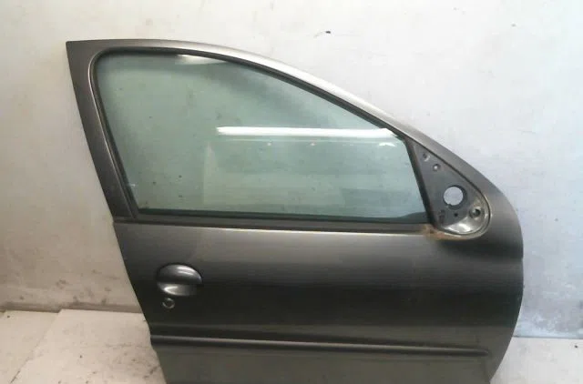 Porte avant droite Peugeot 206 (2L_, 2M_) 1.4 i (2010-2013) occasion