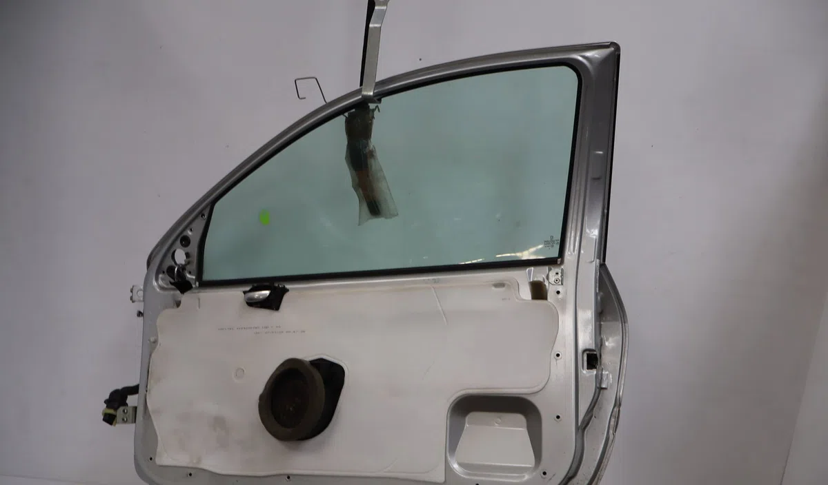 Porte avant droite Peugeot 206 (2L_, 2M_) 1.4 i (2lkfwa, 2mkfwa) (2009-2013) 3 portes occasion