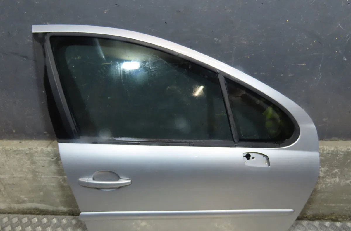 Porte avant droite Peugeot 207-207 (WA_, WC_) 1.4 16v (2006-2013) 3 portes occasion