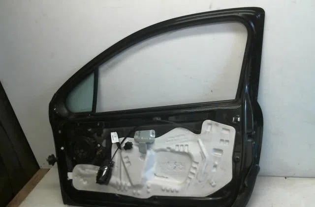 Porte avant droite Peugeot 207-207 (WA_, WC_) 1.6 hdi (2006-2013) 5 portes occasion