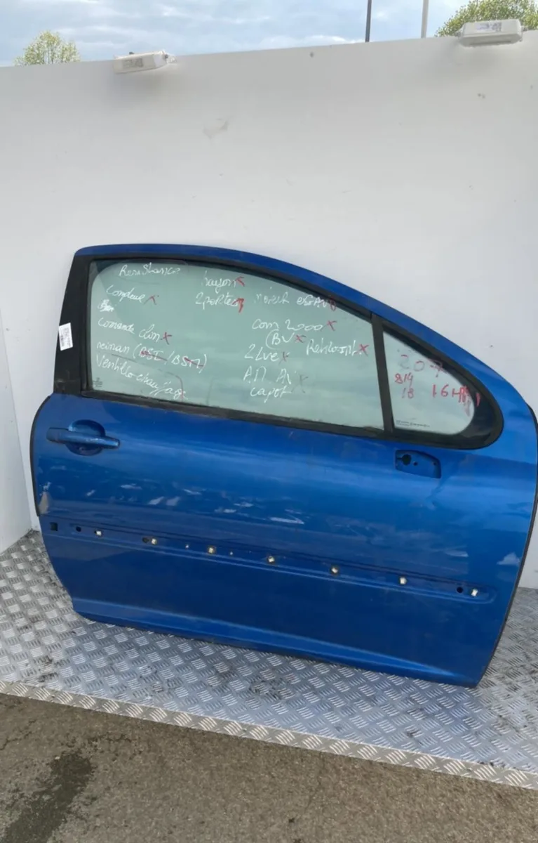 Porte avant droite PEUGEOT 207 PHASE 1 occasion