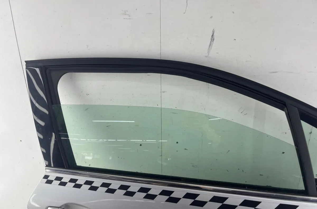 Porte avant droite PEUGEOT 208 1 PHASE 1 occasion