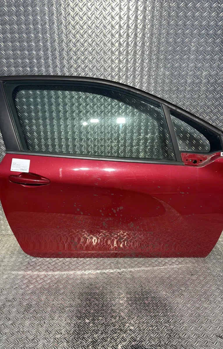 Porte avant droite Peugeot 208 I (CA_, CC_) 1.2 puretech 82 (2018) occasion