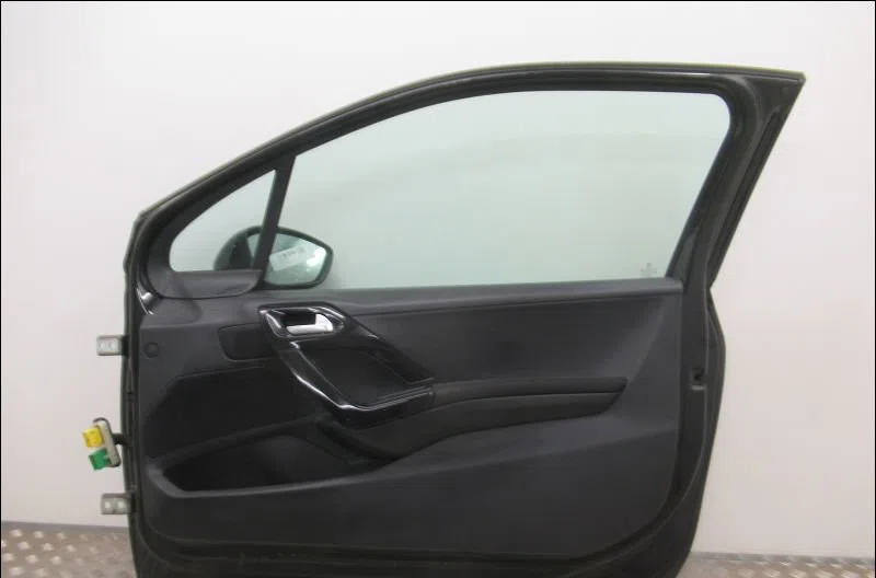 Porte avant droite Peugeot 208 I (CA_, CC_) 1.4 hdi (2012) 3 portes occasion