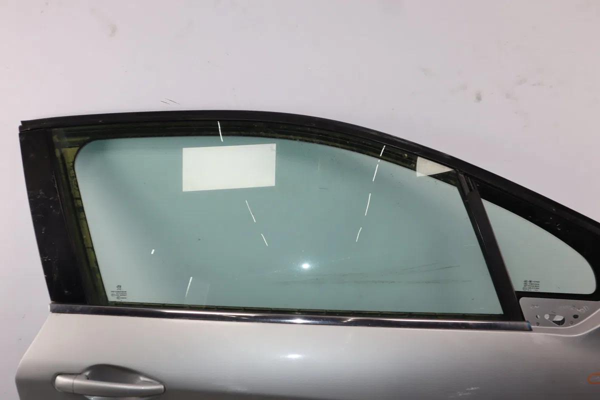 Porte avant droite Peugeot 208 I (CA_, CC_) 1.6 hdi (2012) 5 portes occasion