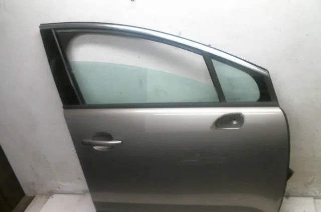 Porte avant droite Peugeot 3008 Monospace (0U_) 1.6 hdi (2009-2016) 5 portes occasion