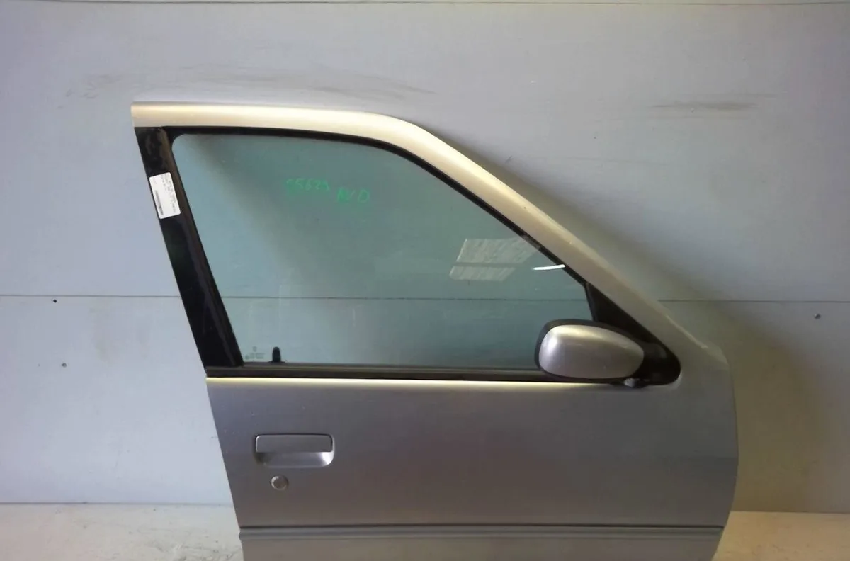 Porte avant droite Peugeot 306 3-5 portes (7A, 7C, N3, N5) 1.6 (1993-2000) occasion