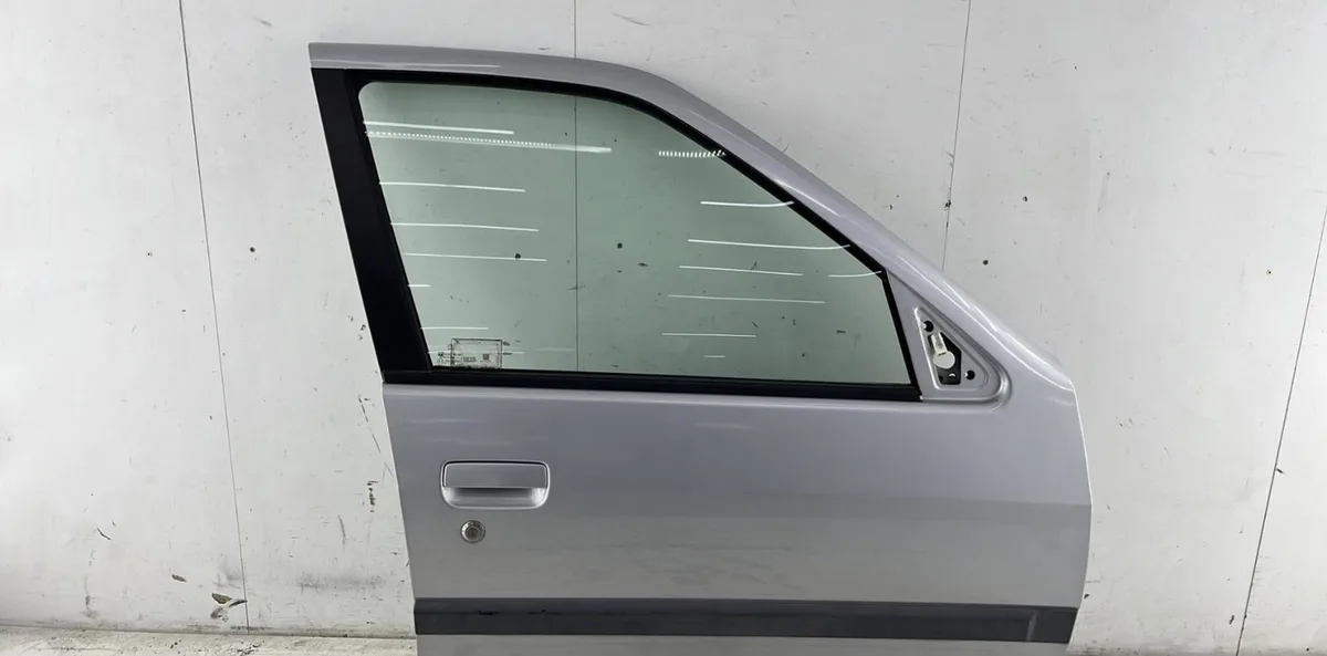 Porte avant droite PEUGEOT 306 PHASE 1 occasion