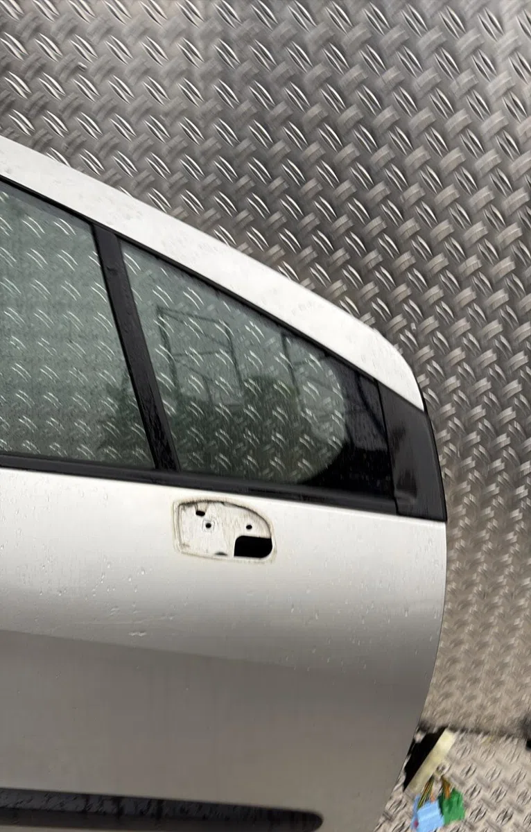 Porte avant droite Peugeot 308 SW I (4E_, 4H_) 1.6 hdi (2009-2014) 5 portes occasion