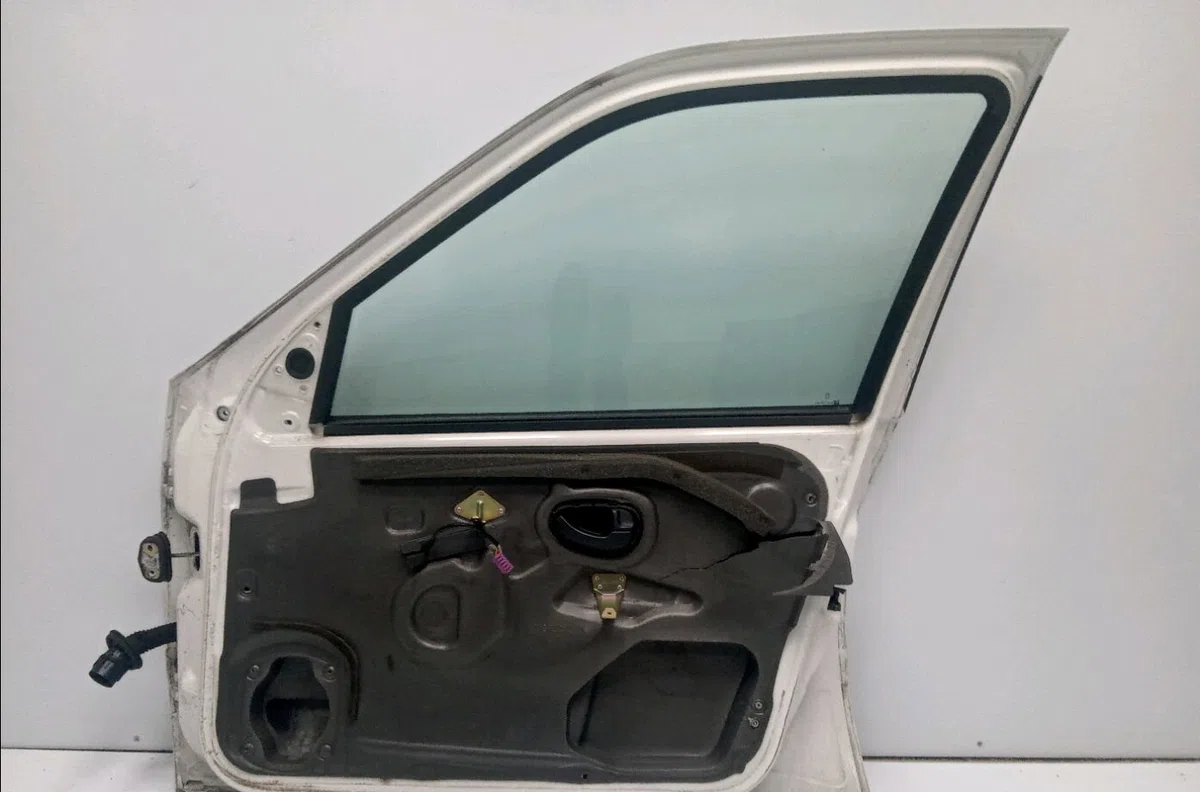Porte avant droite Peugeot 406 Break (8E-F) 2.1 td 12v (1996-2004) occasion