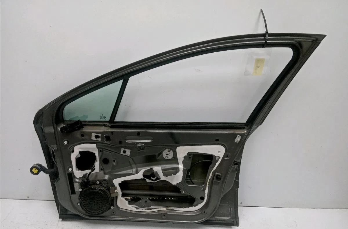 Porte avant droite Peugeot 407 (6D_) 2.0 hdi (6drhrh) (2009-2010) occasion