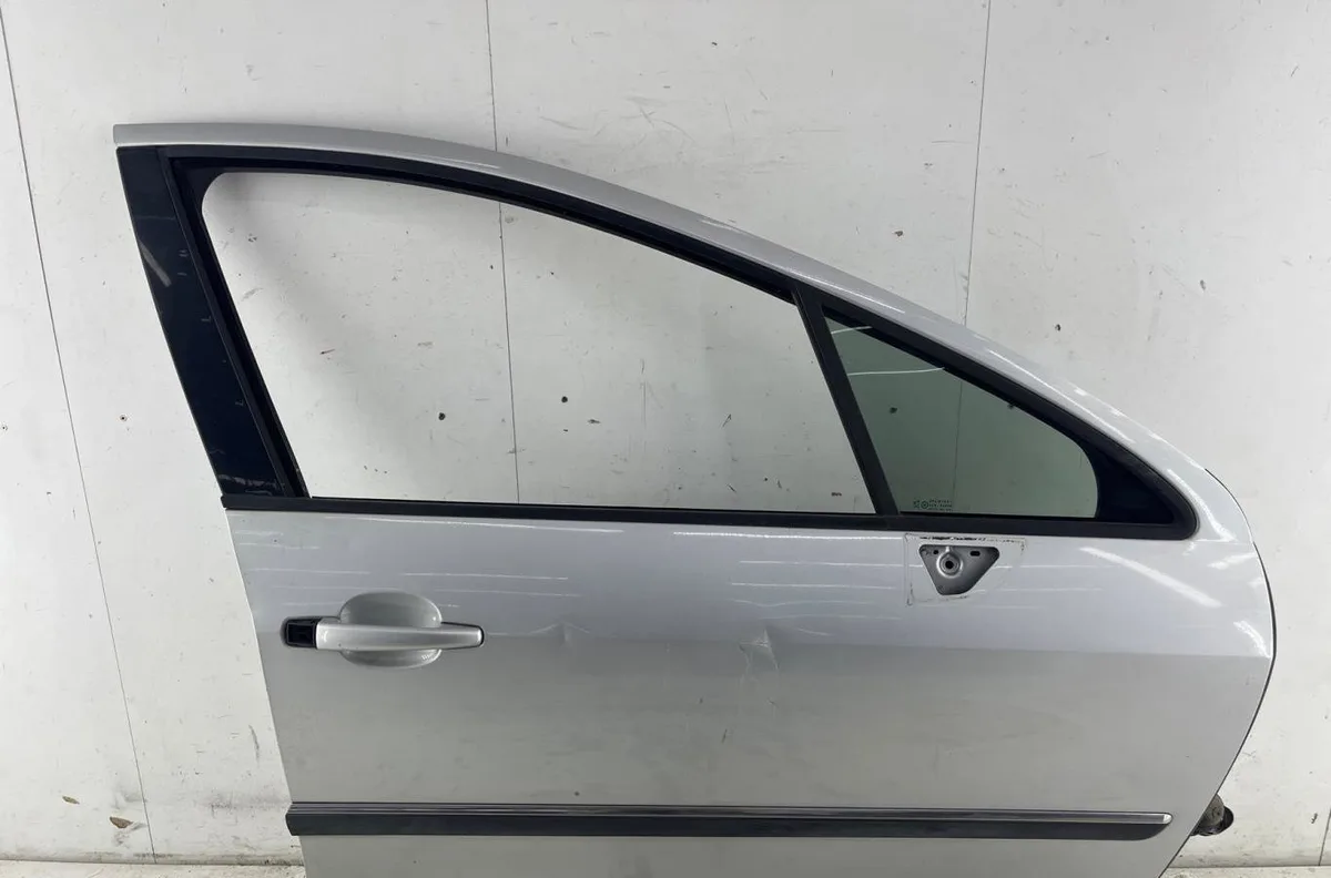 Porte avant droite PEUGEOT 407 PHASE 1 BREAK occasion