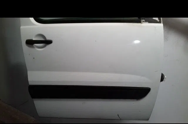 Porte avant droite Peugeot EXPERT Camionnette (VF3A_, VF3U_, VF3X_) 1.6 hdi 90 16v (2007) occasion
