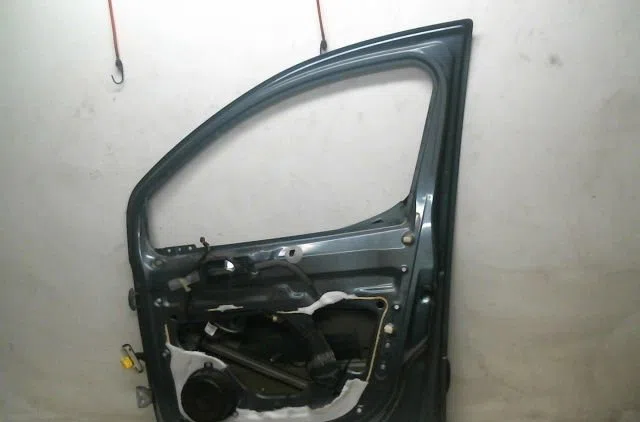 Porte avant droite Peugeot PARTNER Monospace (5_, G_) 1.6 hdi 90 (2005-2015) occasion