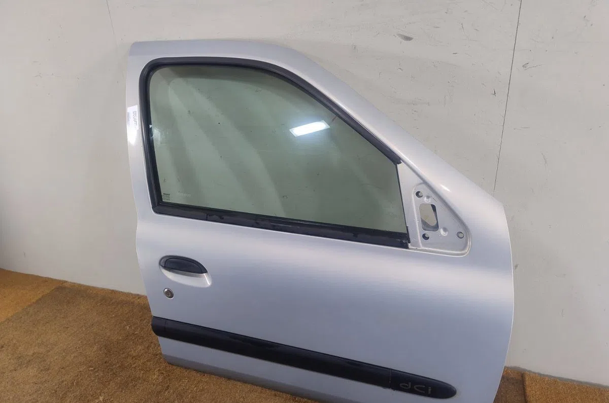Porte avant droite RENAULT CLIO 2  CLIO 2 PHASE 2 occasion