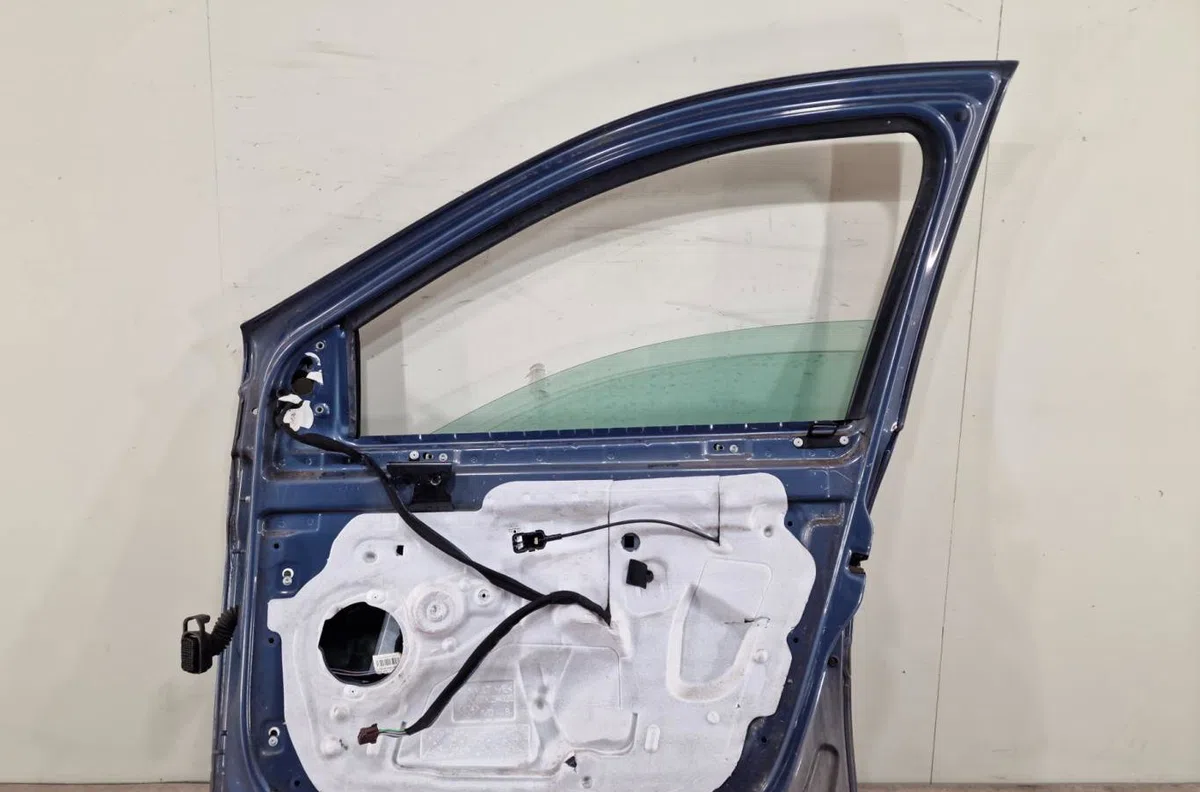 Porte avant droite RENAULT CLIO 3  CLIO 3 PHASE 1 occasion