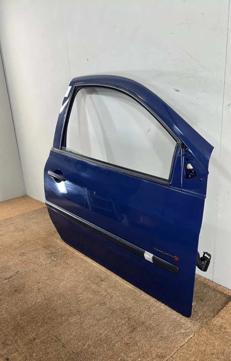 Porte avant droite RENAULT CLIO 3 PHASE 1  CLIO 3 PHASE 1 occasion
