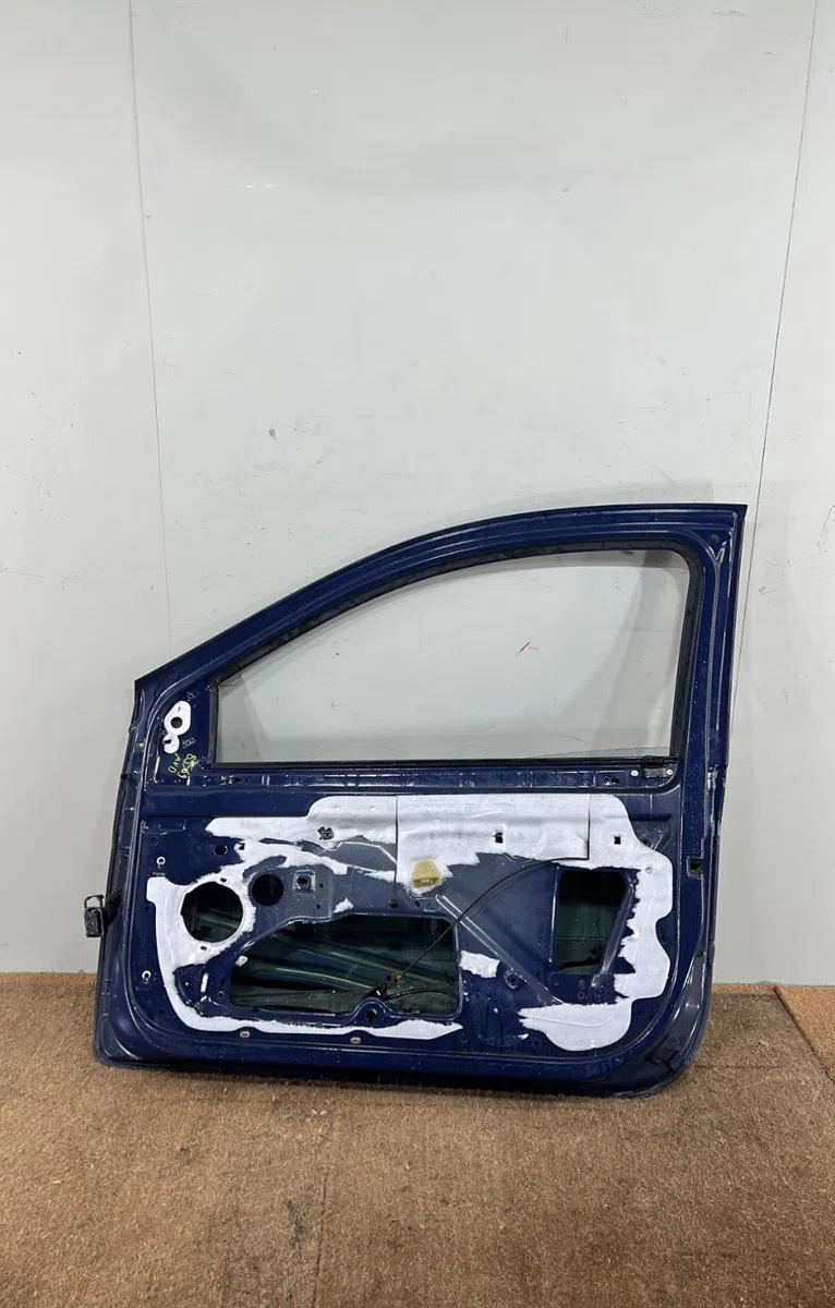 Porte avant droite RENAULT CLIO 3 PHASE 1  CLIO 3 PHASE 1 occasion