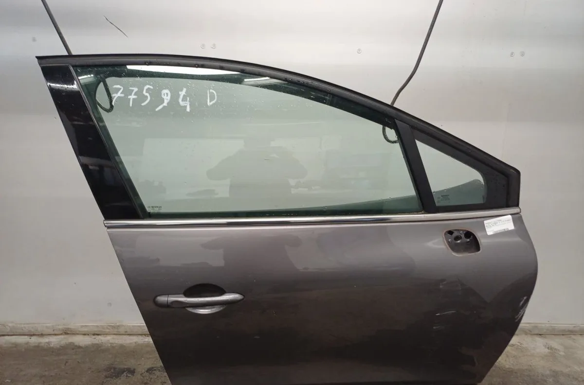 Porte avant droite RENAULT CLIO 4 PHASE 1 occasion
