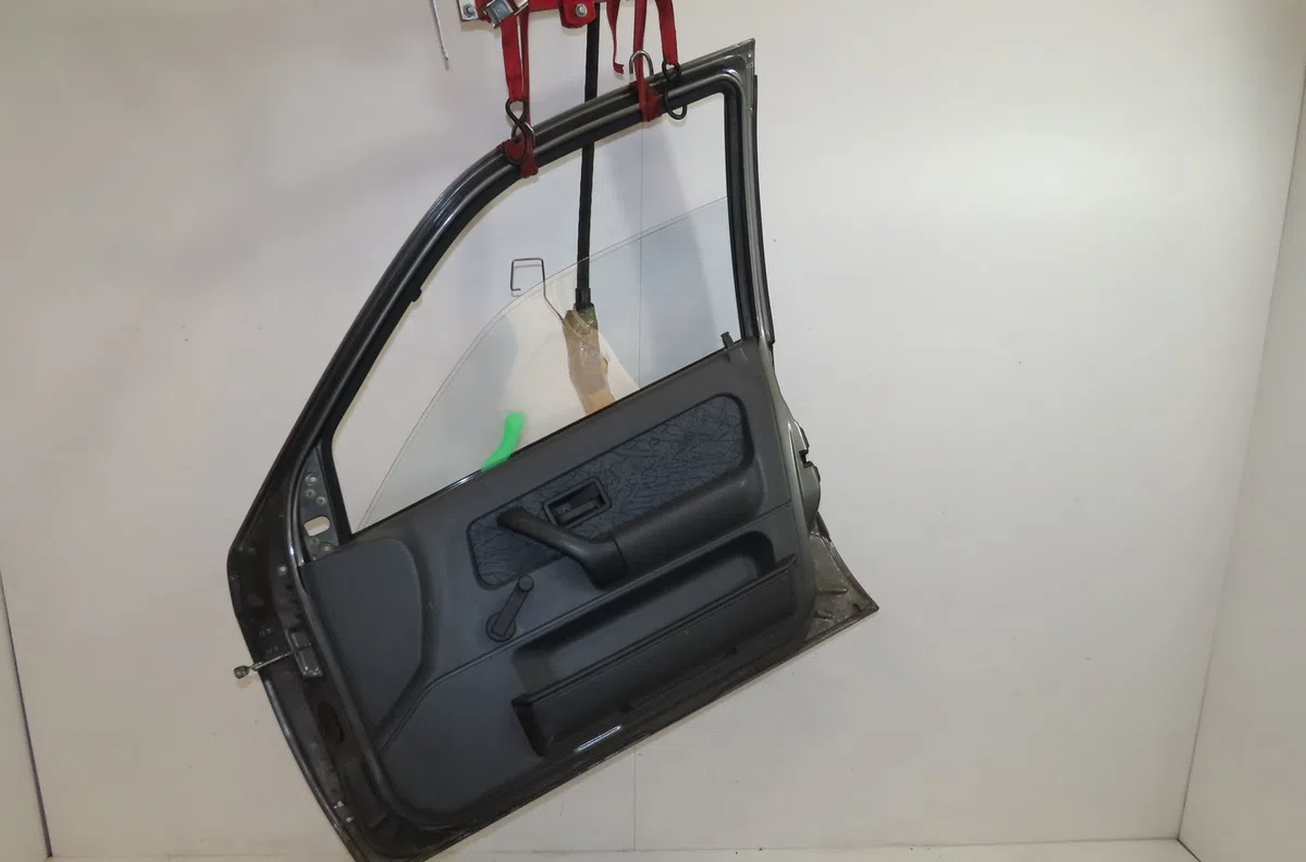 Porte avant droite Renault CLIO I (B-C57_, 5-357_) 1.2 (b-c-s57a, b-c57s, 5-357f, 5-357j, 5-357l, 5-357r) (1990-1998) 5 