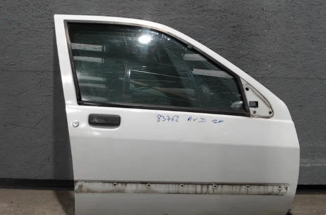 Porte avant droite Renault CLIO I (B-C57_, 5-357_) 1.9 d (1996-1998) occasion