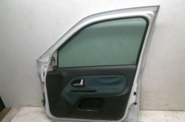Porte avant droite Renault CLIO II (BB_, CB_) 1.5 dci (b-cb3m) (2005-2010) 3 portes occasion