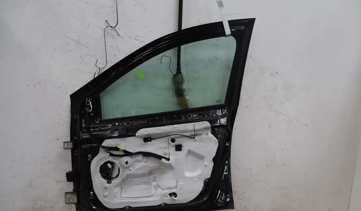 Porte avant droite Renault CLIO III (BR0-1, CR0-1) 1.2 16v (2010-2014) occasion