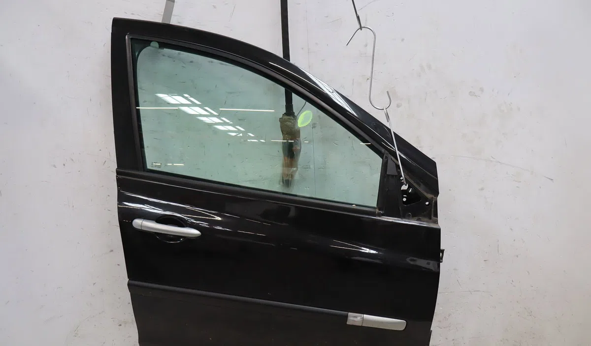 Porte avant droite Renault CLIO III (BR0-1, CR0-1) 1.2 16v (2010-2014) occasion