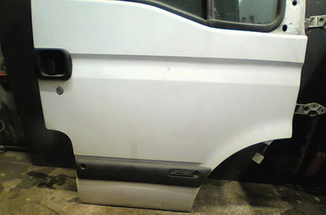 Porte avant droite Renault CLIO III (BR0-1, CR0-1) 1.5 dci (2010-2014) 5 portes occasion