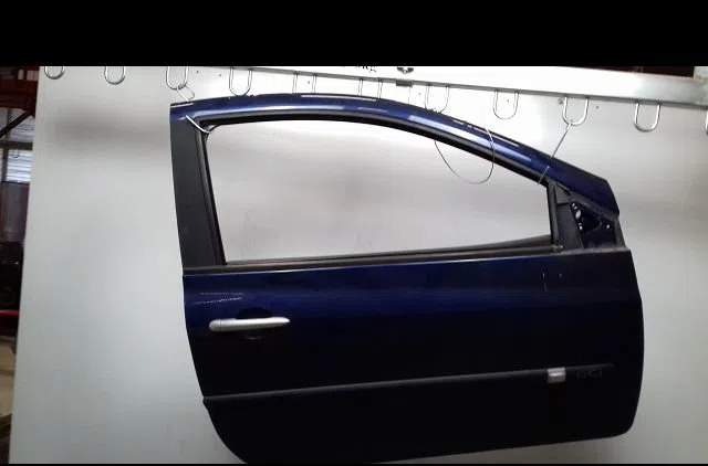 Porte avant droite Renault CLIO III (BR0-1, CR0-1) 1.5 dci (br0h, cr0h, cr1s, br1s) (2005-2014) 3 portes occasion