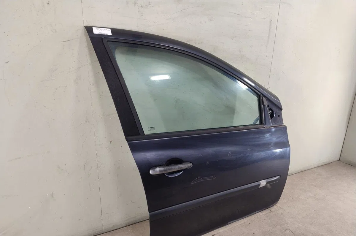 Porte avant droite Renault CLIO III (BR0-1, CR0-1) 1.5 dci (br17, cr17) (2005-2012) 5 portes occasion