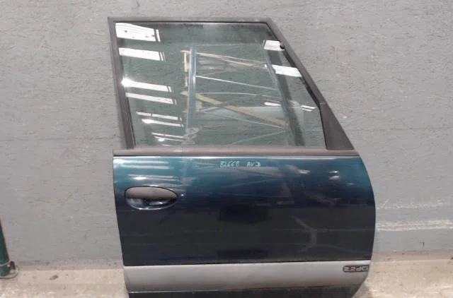 Porte avant droite Renault ESPACE III (JE0_) 2.2 dci (je0k) (2000-2002) 5 portes occasion
