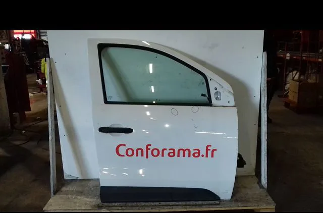 Porte avant droite Renault EXPRESS Camionnette-Monospace 1.5 blue dci 95 (f6ab) (2021) occasion