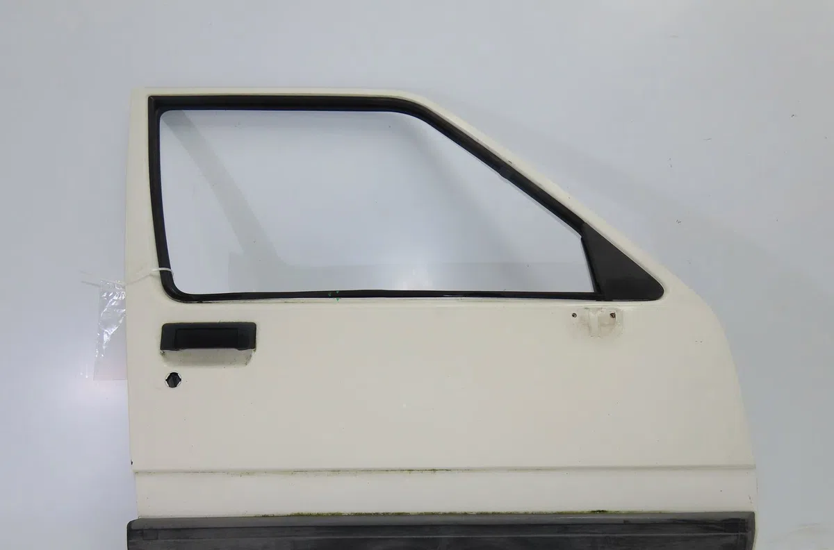 Porte avant droite Renault EXPRESS Camionnette-Monospace (F40_, G40_) 1.1 (1993-1995) occasion