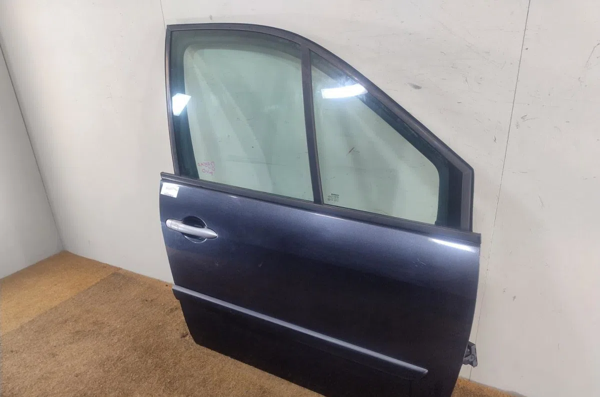 Porte avant droite Renault GRAND SCÉNIC II (JM0-1_) 2.0 dci (jm1k) (2005-2008) occasion