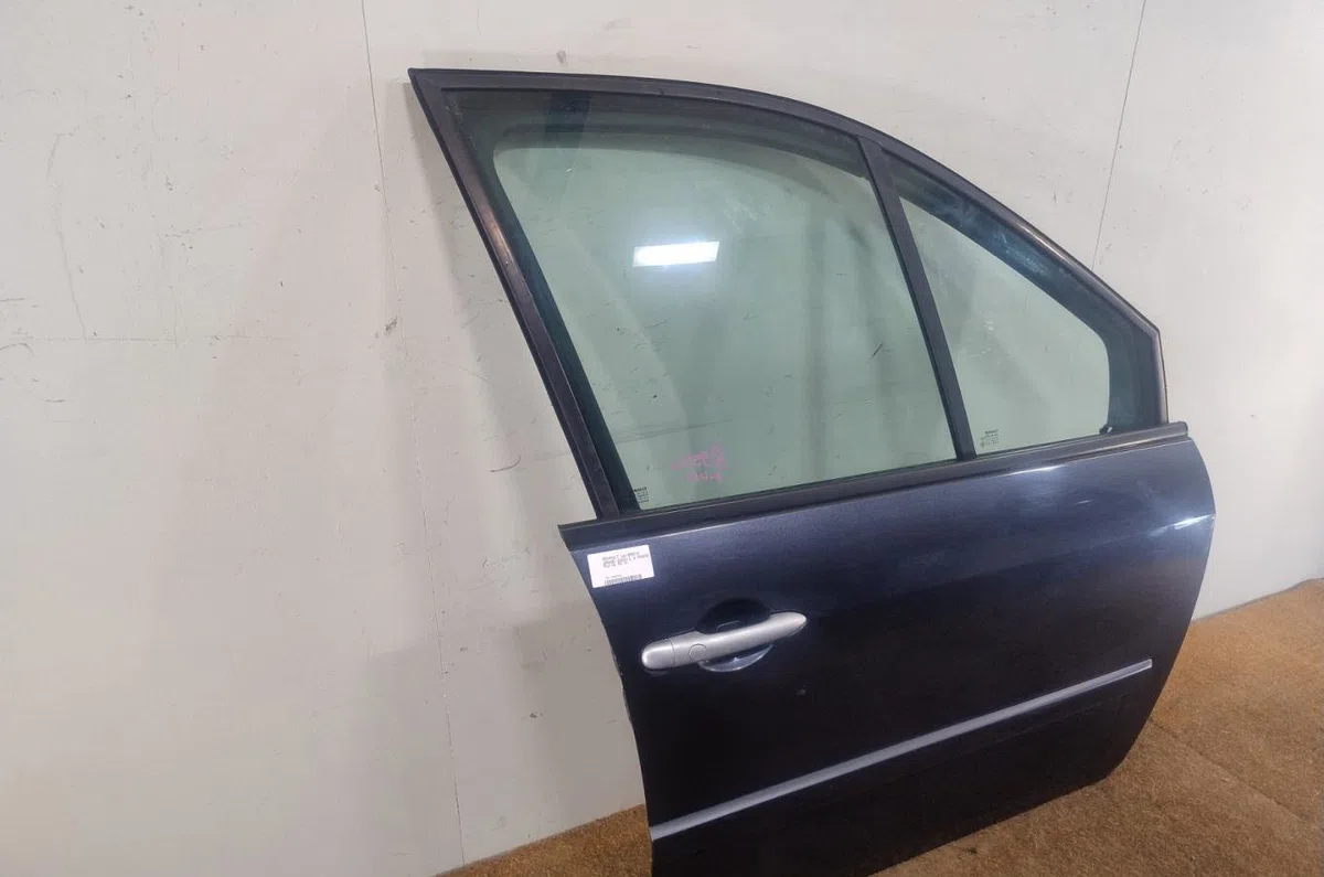 Porte avant droite Renault GRAND SCÉNIC II (JM0-1_) 2.0 dci (jm1k) (2005-2008) occasion