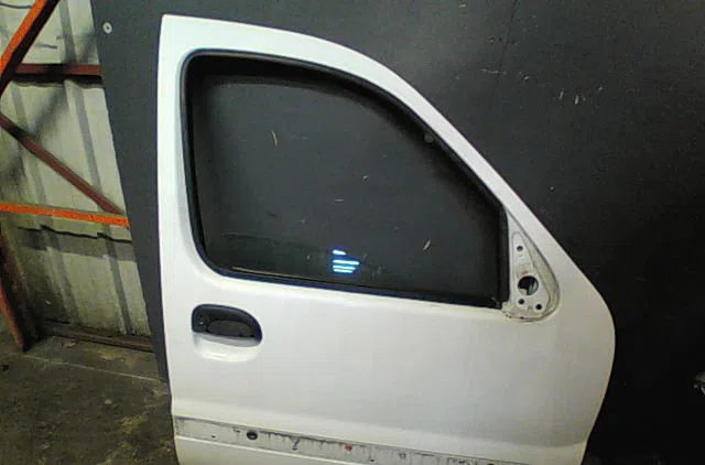 Porte avant droite Renault KANGOO Express (FC0-1_) D 65 1.9 (fc0e, fc02, fc0j, fc0n) (1997) 4 portes occasion