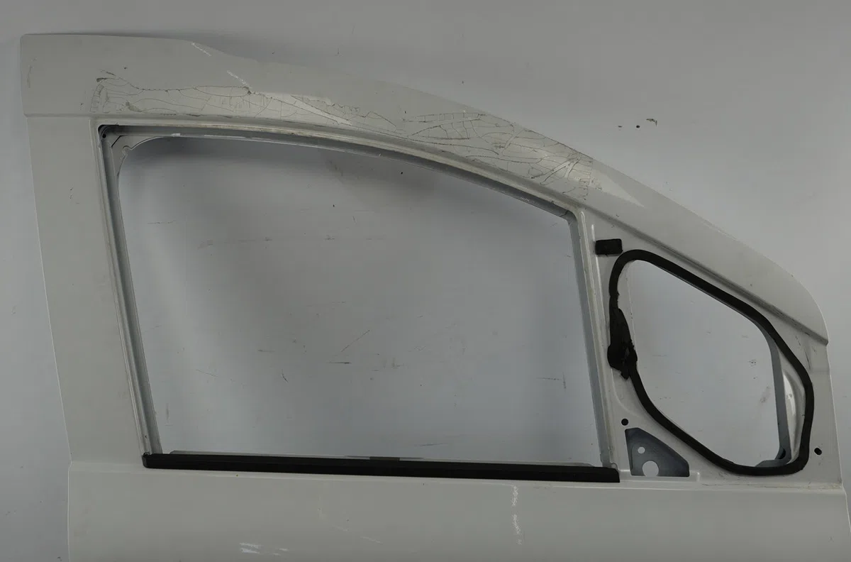 Porte avant droite Renault KANGOO III Camionnette-Monospace 1.5 blue dci 95 (fjab) (2021) occasion