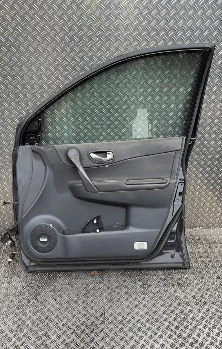 Porte avant droite Renault KOLEOS I (HY_) 2.0 dci 4x4 (hy0k) (2008) occasion