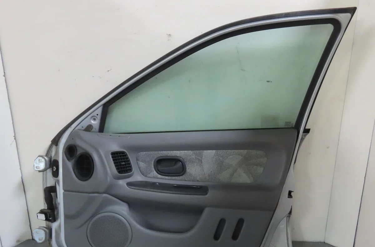 Porte avant droite Renault LAGUNA I (B56_, 556_) 2.0 (1999-2001) occasion