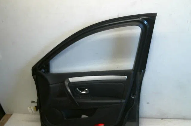 Porte avant droite Renault LAGUNA III (BT0-1) 2.0 dci (bt01, bt08, bt09, bt0e, bt0k, bt12, bt1c, bt1d,... (2007-2015) 5 