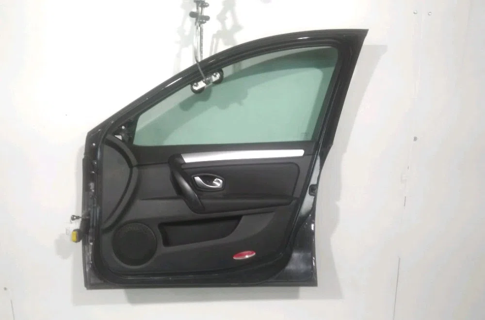 Porte avant droite Renault LAGUNA III Grandtour (KT0-1) 2.0 dci gt (kt11, kt1e, kt1n) (2008-2015) occasion