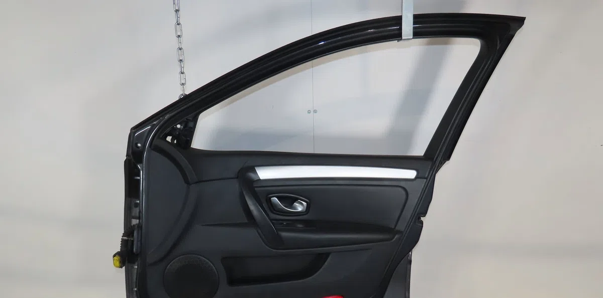 Porte avant droite RENAULT LAGUNA III occasion
