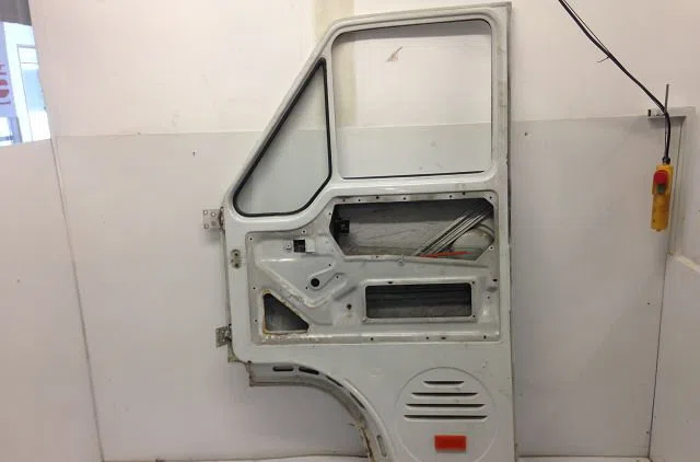 Porte avant droite RENAULT MASTER I 1993 occasion