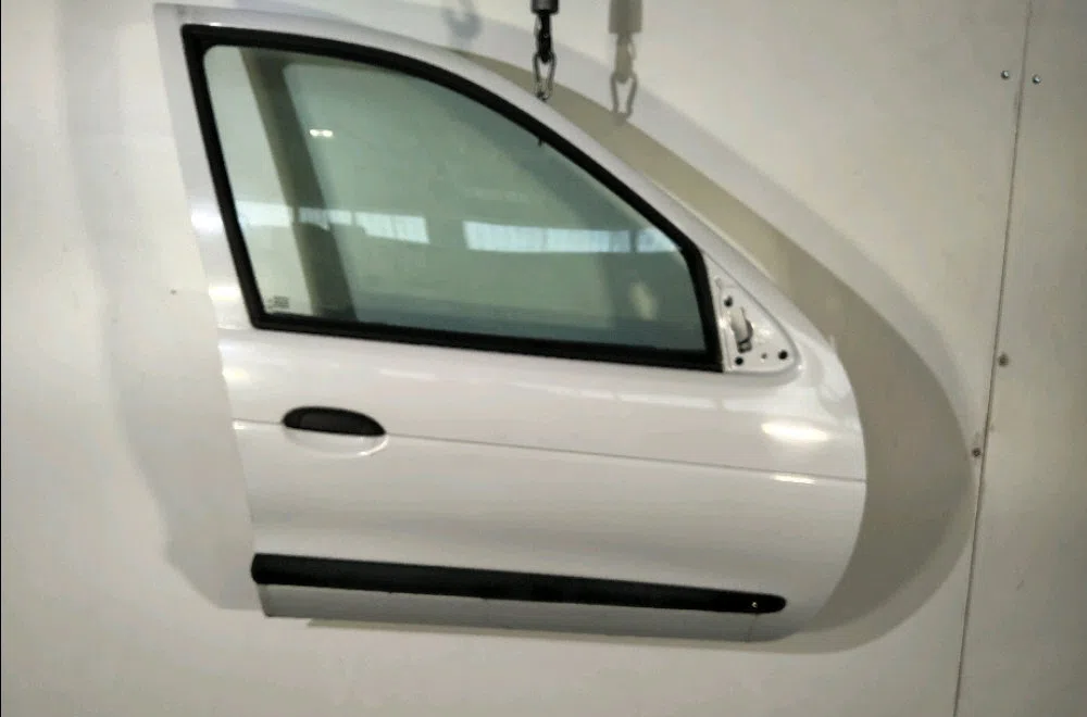 Porte avant droite Renault MEGANE I (BA0-1_) 1.4 16v (ba0d, ba1h, ba0w, ba10) (1999-2003) occasion