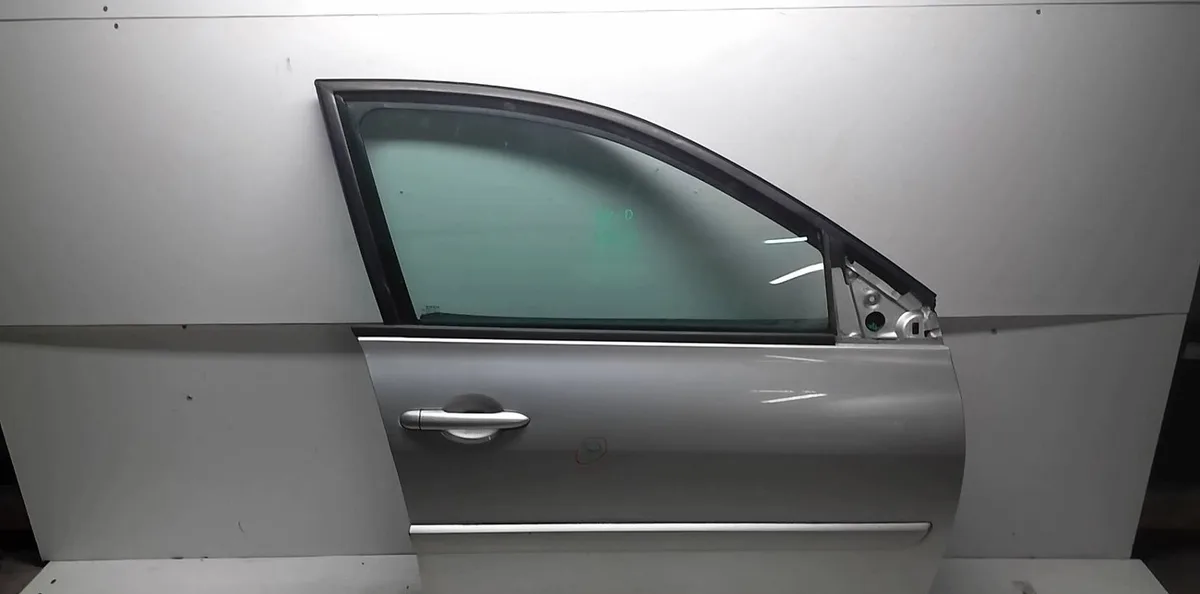Porte avant droite Renault MEGANE II (BM0-1_, CM0-1_) 1.5 dci (bm1e, cm1e) (2005-2008) occasion