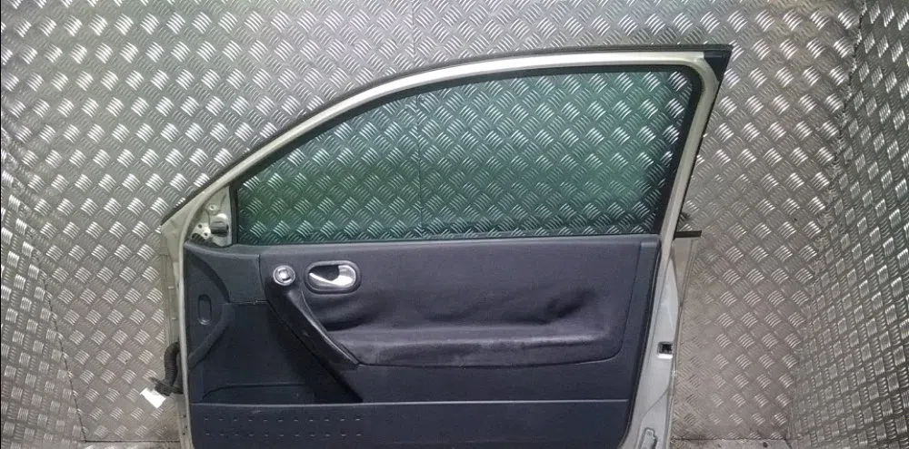 Porte avant droite Renault MEGANE II (BM0-1_, CM0-1_) 1.5 dci (bm1e, cm1e) (2005-2008) occasion